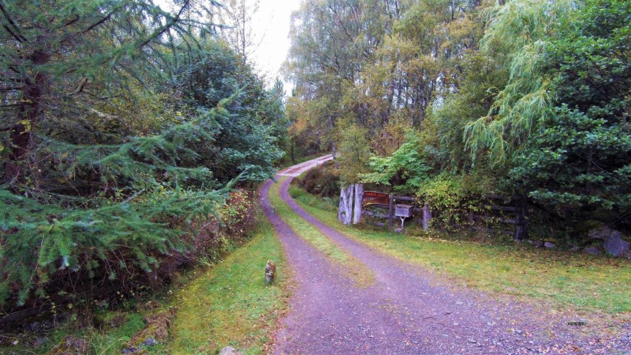 Отель Sunrise House Inverfarigaig Экстерьер фото