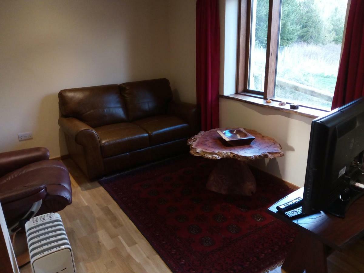 Отель Sunrise House Inverfarigaig Экстерьер фото